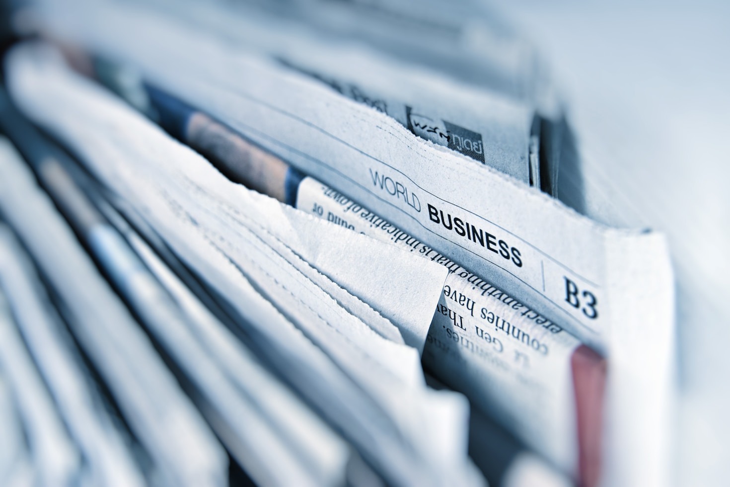 How to Stay Informed in a Fast-Paced World